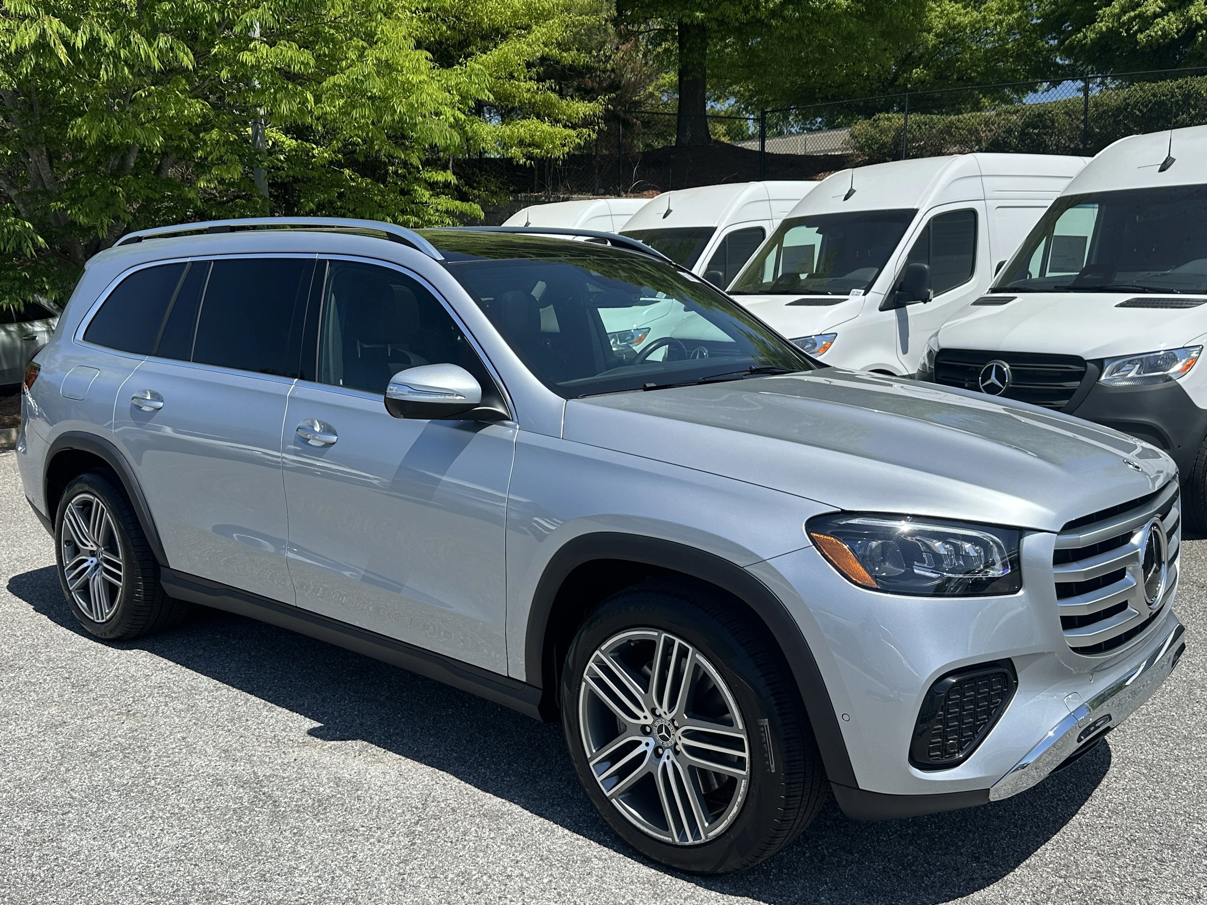 Certified Used 2025 Cirrus Silver Metallic Mercedes-Benz GLS 450 image 2