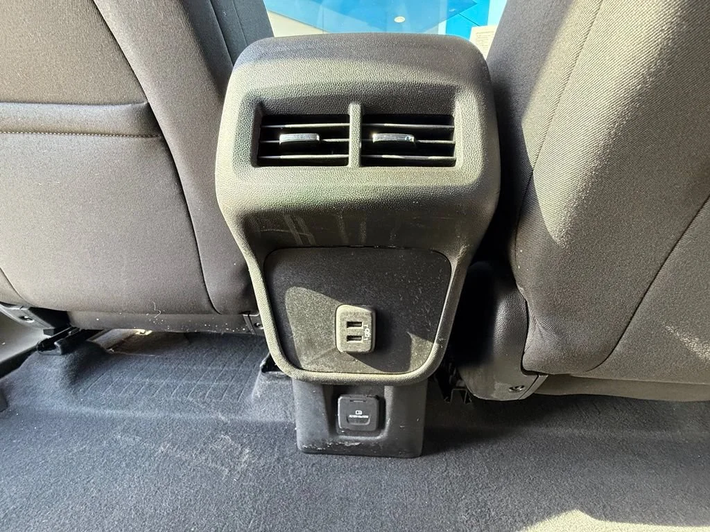 Used 2021 IRIDESCENT PEARL TRICOAT Chevrolet LT image 36