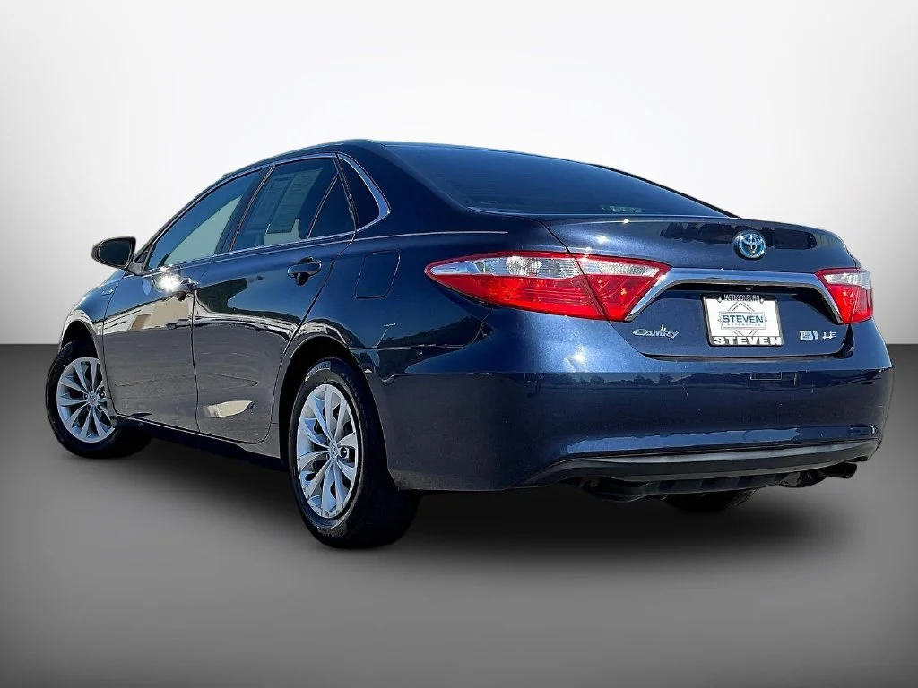 Used 2017 Parisian Night Pearl Toyota LE image 4