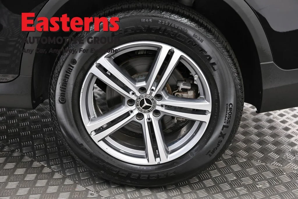 Used 2021 Black Mercedes-Benz GLC 300 image 34