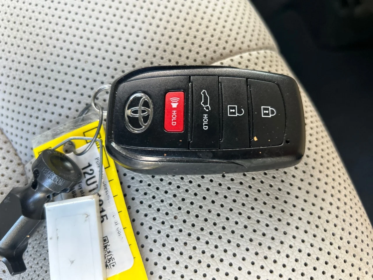 Used 2024  Toyota Hybrid MAX Limited image 27