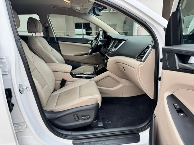 Used 2018 White Hyundai SEL Plus image 20