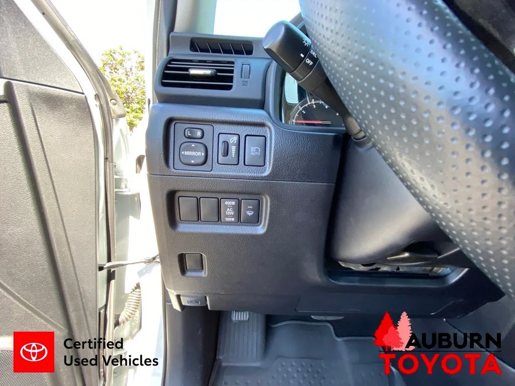 Used 2024 Ice Cap Toyota TRD Off-Road Premium image 39