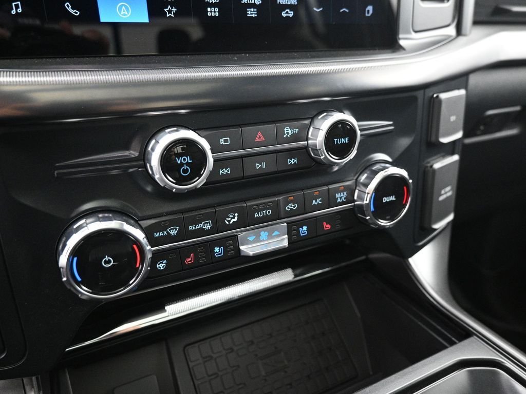 2025 Ford F-150 Lariat - Photo 17