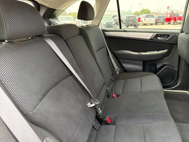 Used 2018 Blue Subaru 2.5i Premium image 28