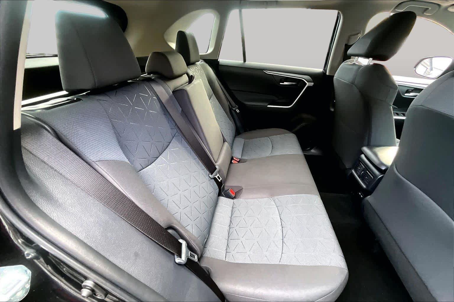 Used 2025 Midnight Black Metallic Toyota XLE image 19