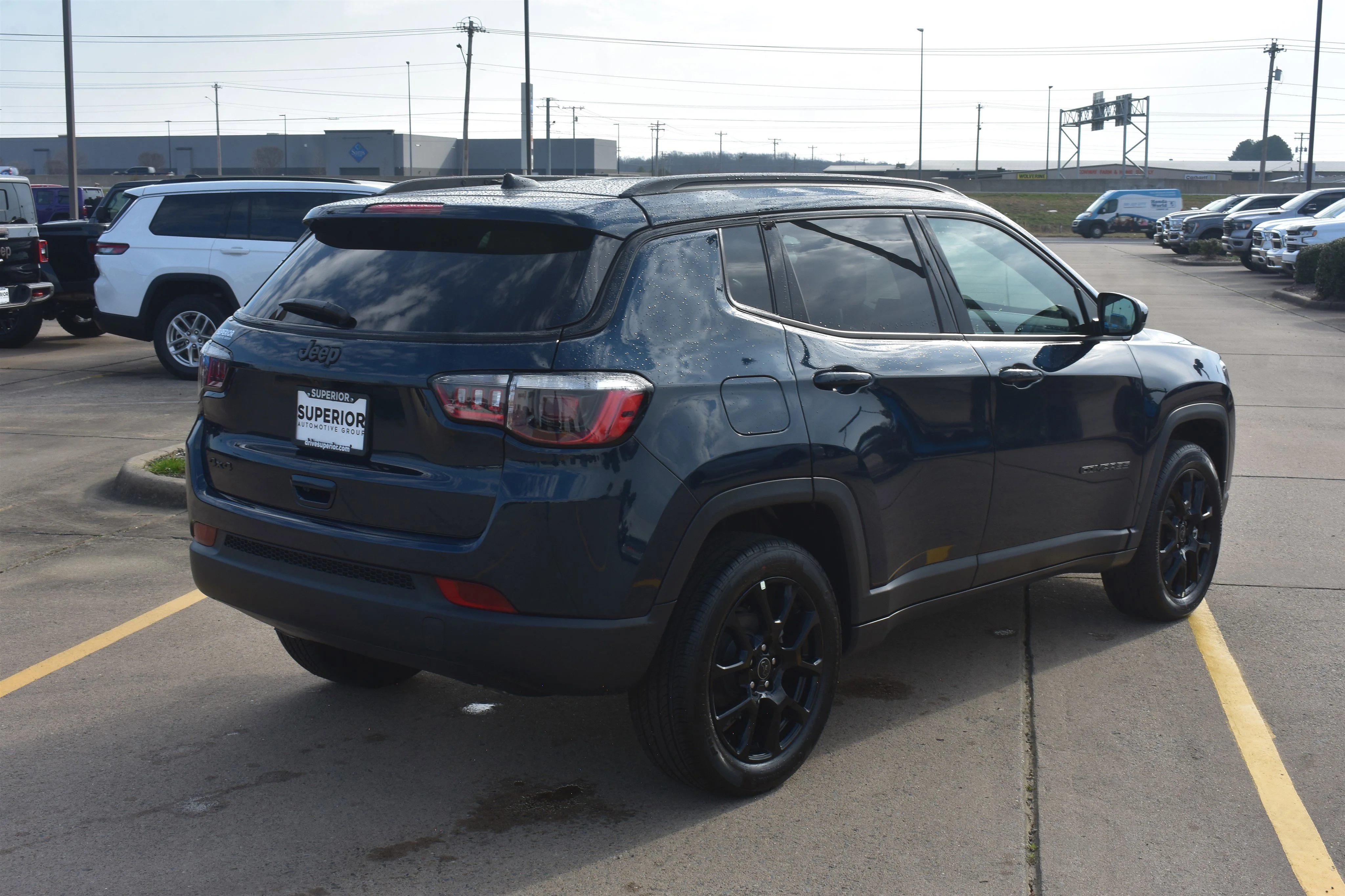 New 2026 Fathom Blue Pearl Coat Jeep Latitude Altitude image 5