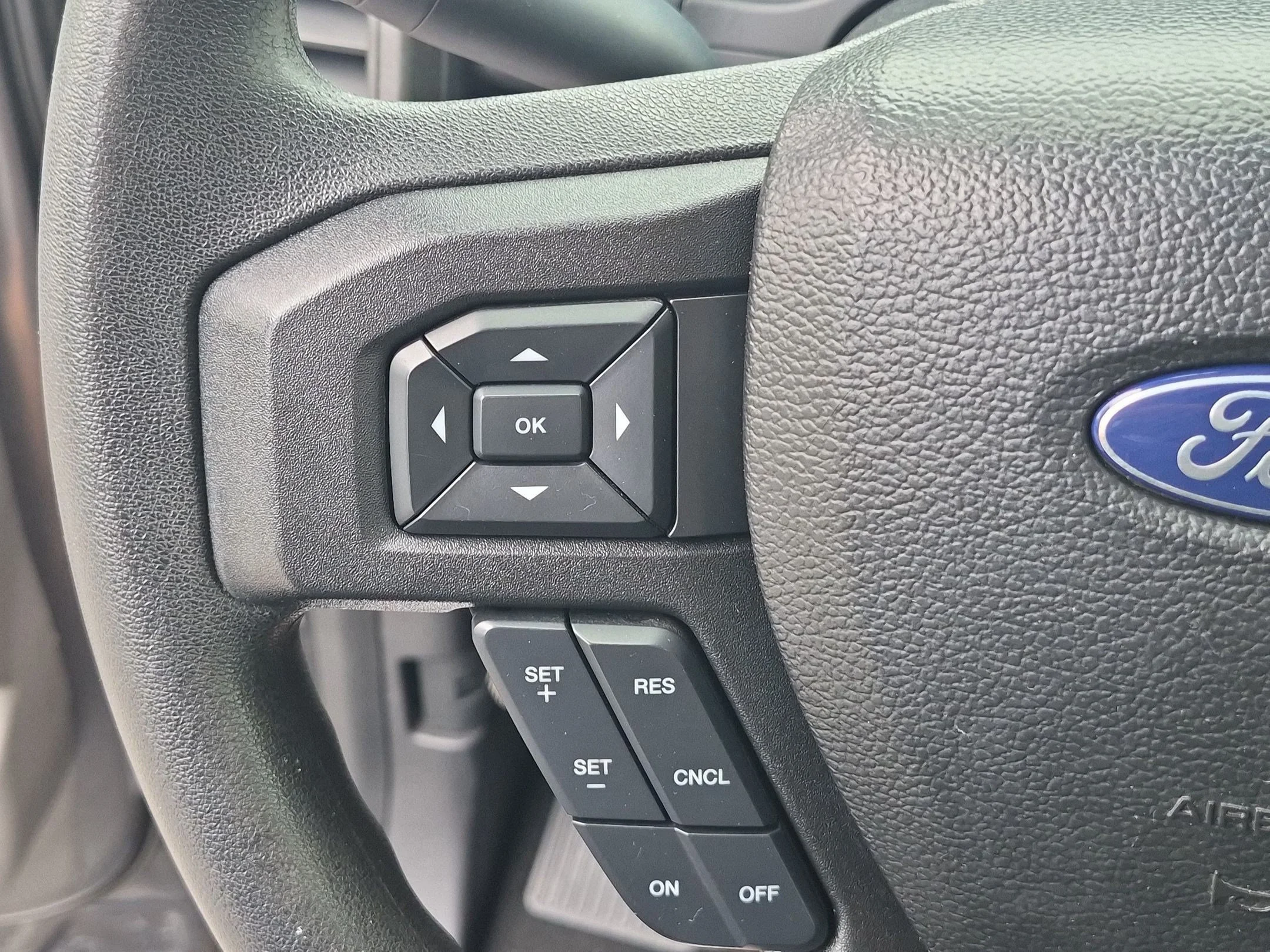 Used 2018 Magnetic Ford XL image 16