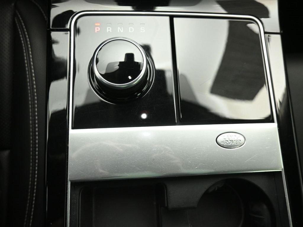 2019 LAND ROVER RANGE ROVER VELAR - Image 17