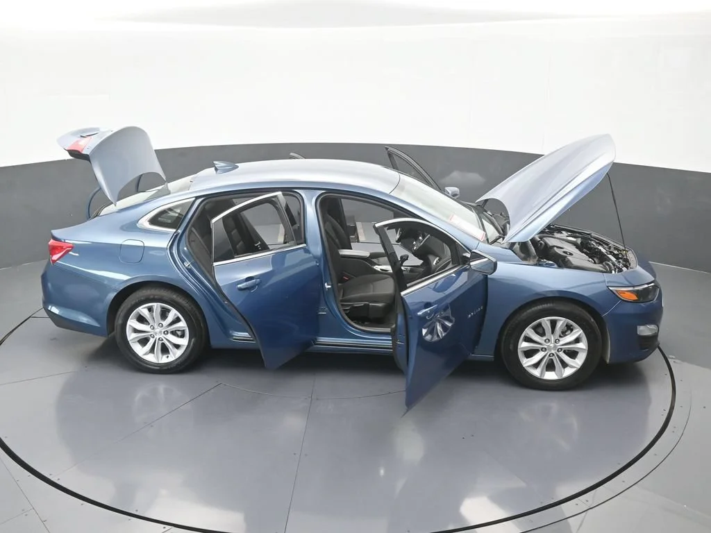 Used 2024 Lakeshore Blue Metallic Chevrolet LT image 62