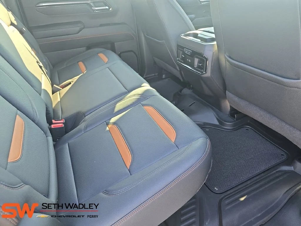 Used 2025 Onyx Black GMC AT4 image 11