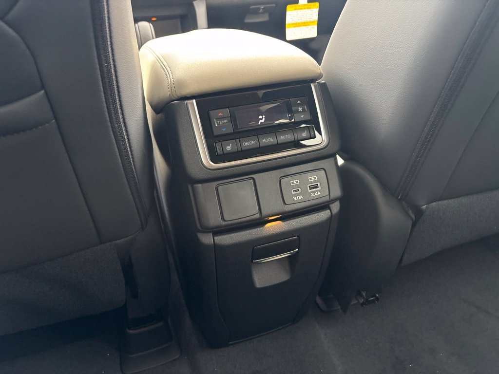 New 2027 CRYSTAL BLACK SILICA Subaru Limited 7-Passenger image 24
