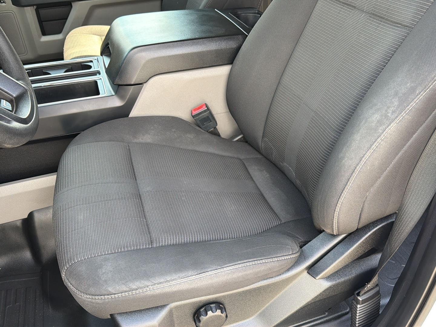 Used 2018 Oxford White Ford XL image 29