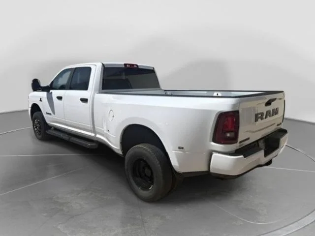 New 2026 Bright White Clear-Coat Exterior Paint RAM Big Horn image 4