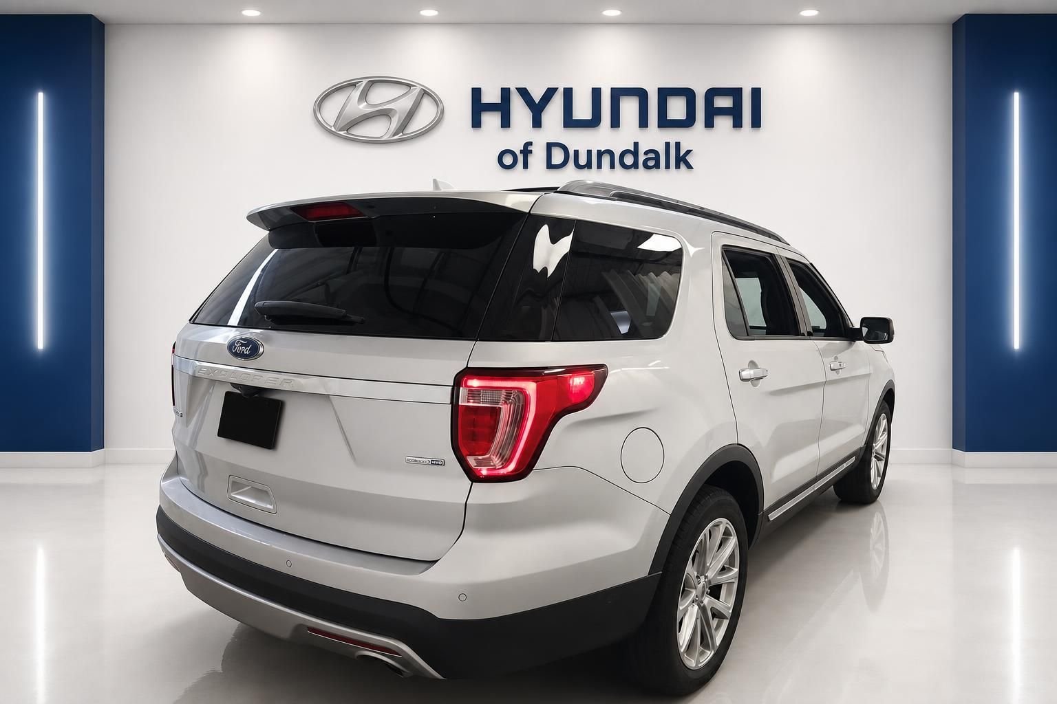 Used 2017 Silver Ford Limited image 2