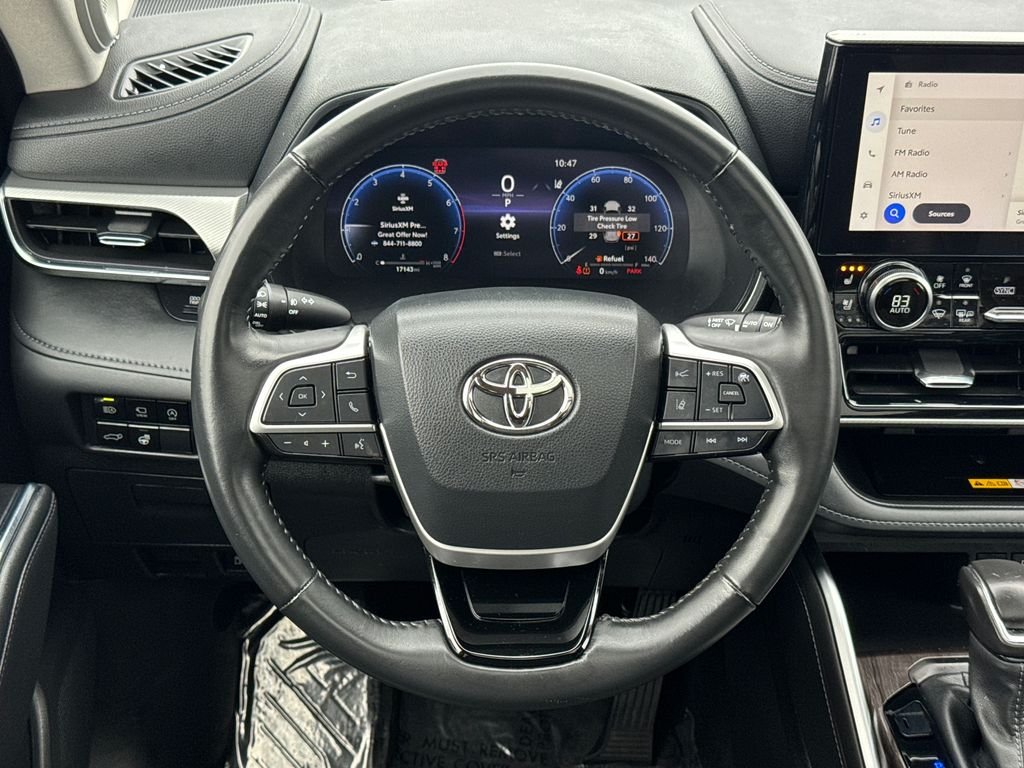 Used 2023 Gray Toyota Platinum image 15