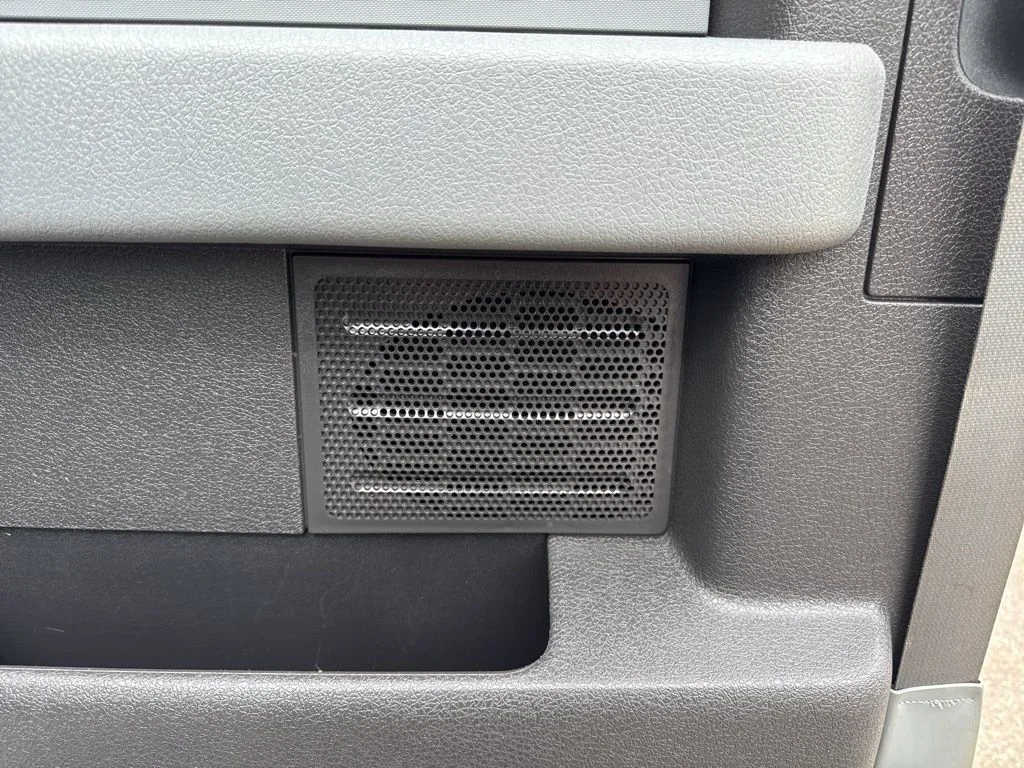 Used 2014 Ingot Silver Metallic Ford XLT image 36
