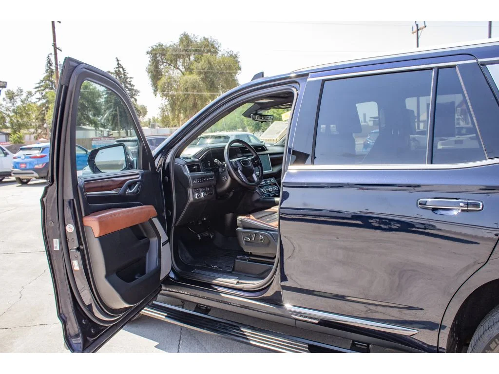 Used 2023 Midnight Blue Metallic GMC Denali Ultimate image 25