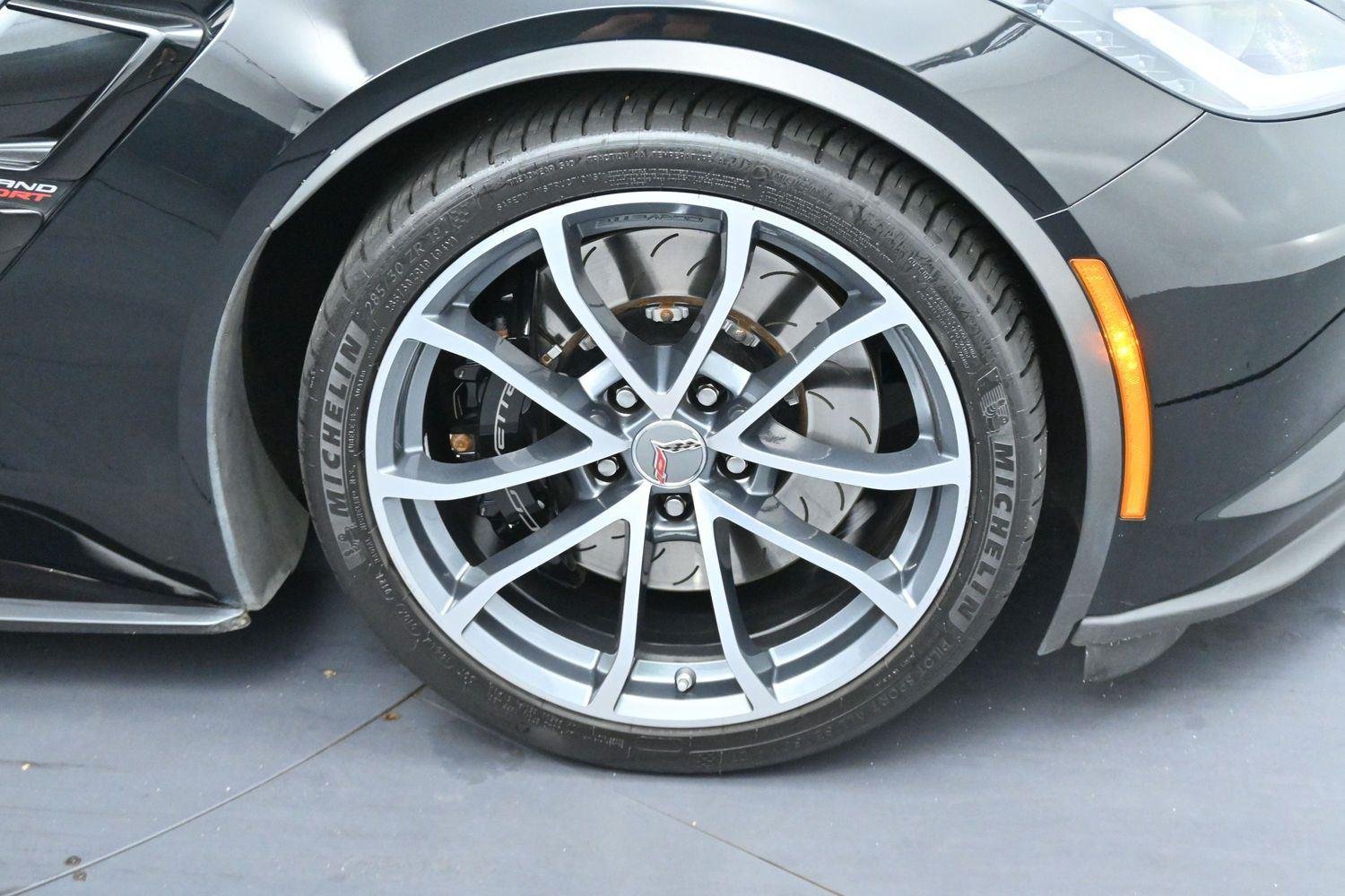 Used 2019 BLACK Chevrolet Grand Sport 2LT image 30
