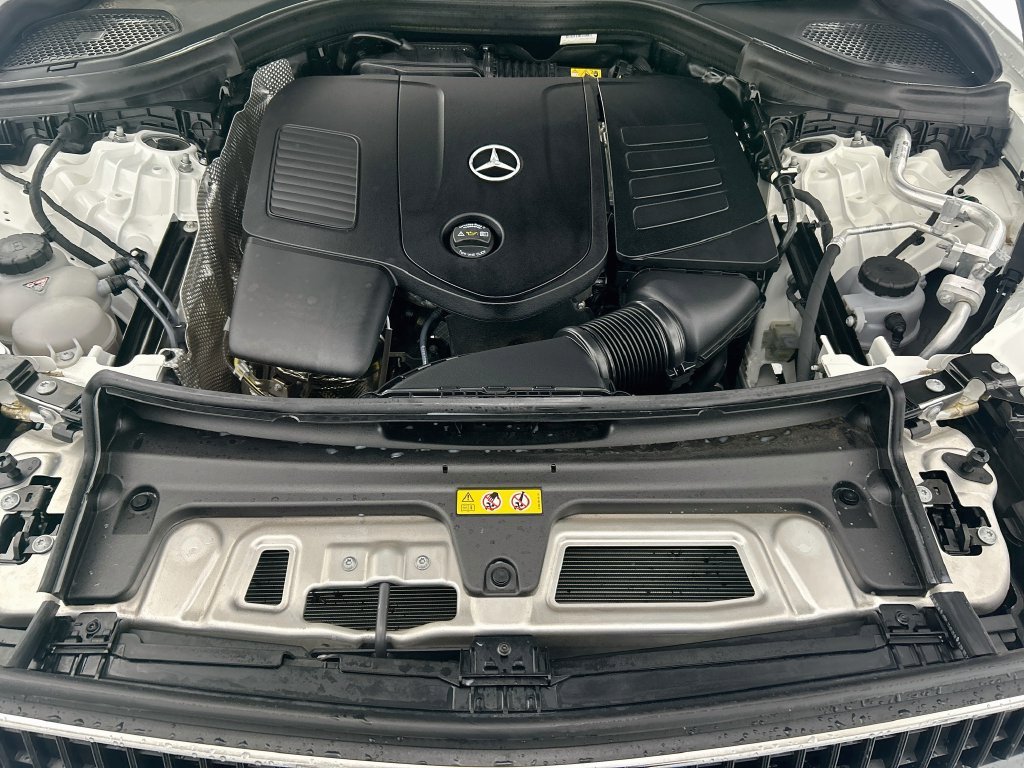 Certified Used 2026 Polar White Mercedes-Benz GLC 300 image 27