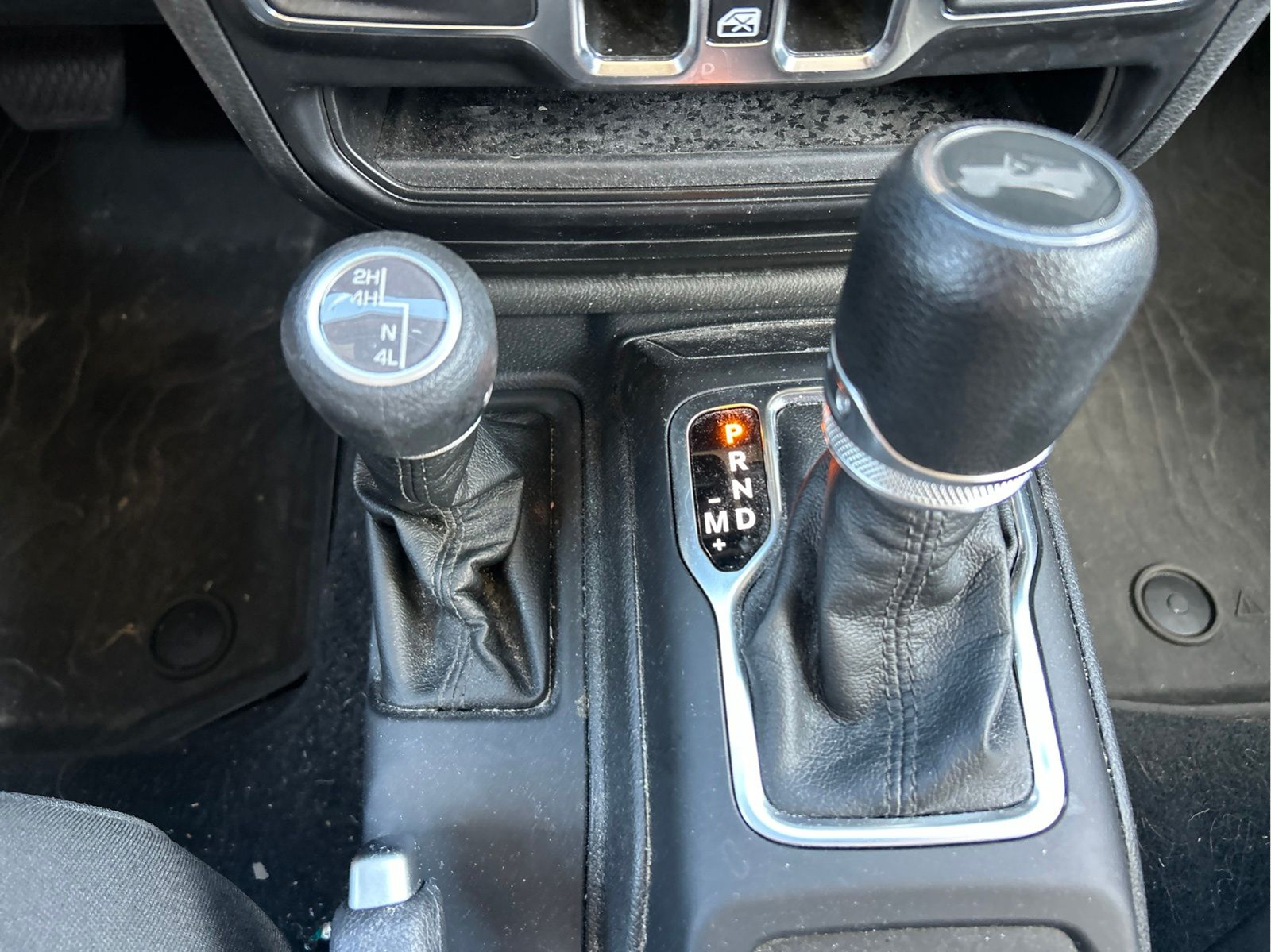 Used 2023 Yellow Jeep Sport S image 19