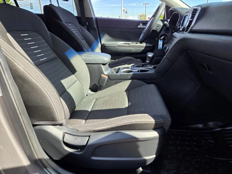 Used 2018 Mineral Silver Kia LX image 11