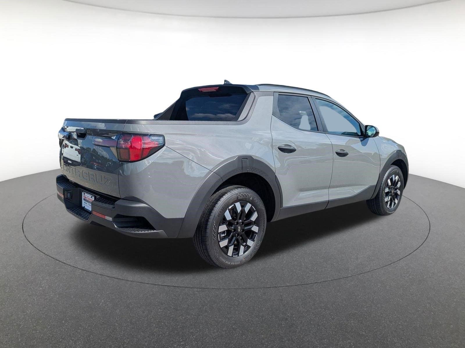 Used 2026 Hampton Gray Hyundai SEL image 3