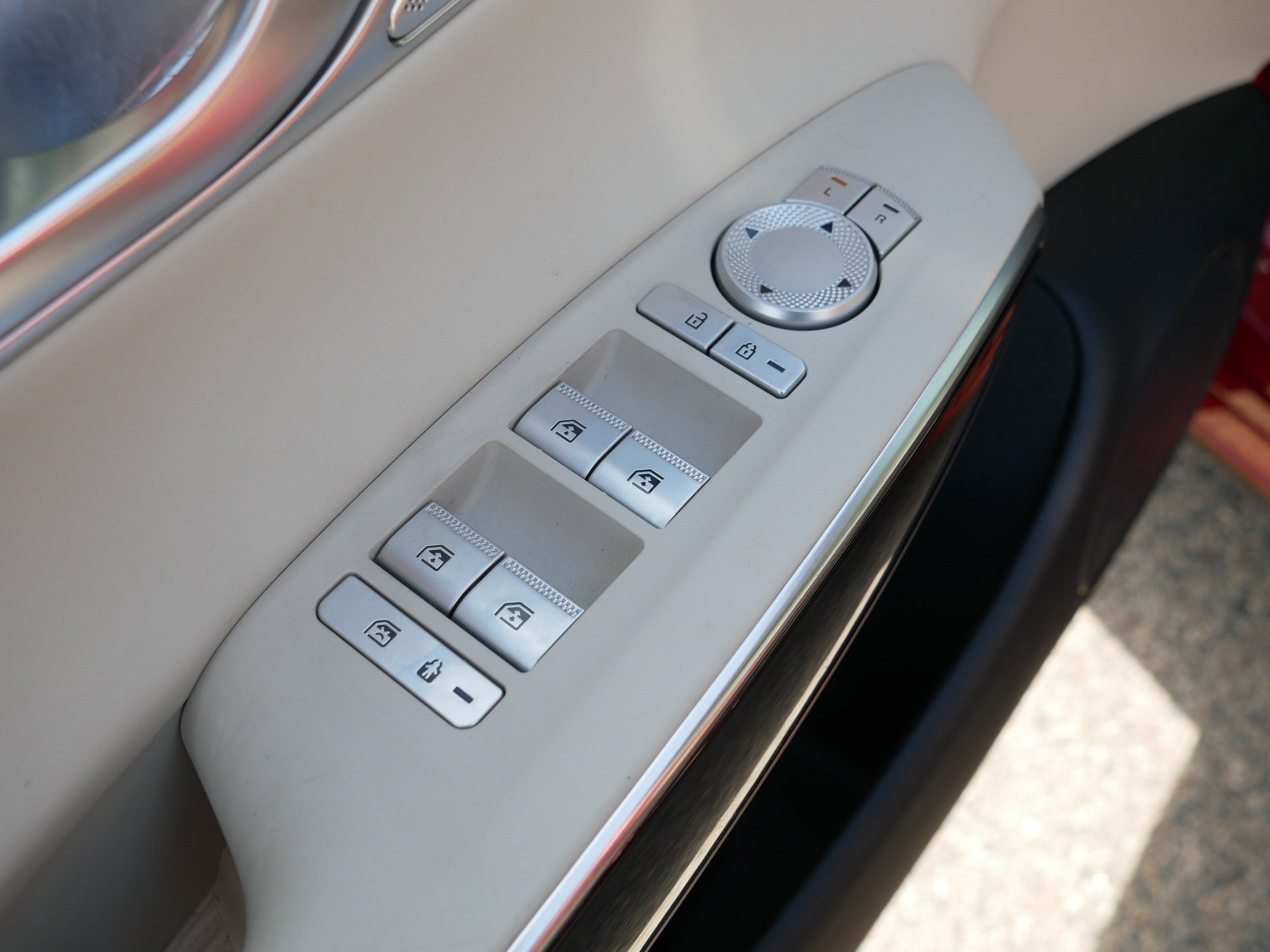 2022 GENESIS GV70 Standard - Photo 19