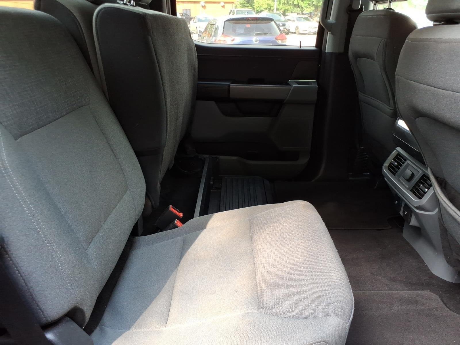 Used 2024 Agate Black Metallic Ford XLT image 26