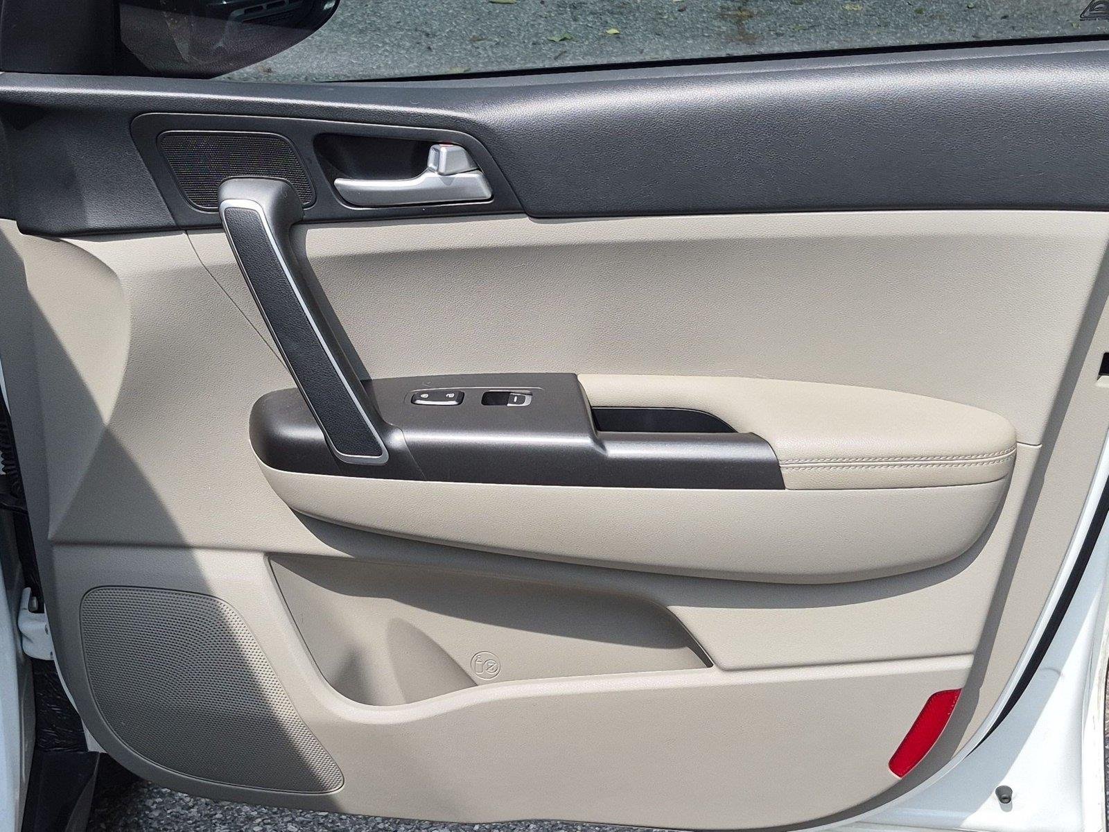 Used 2020 Clear White Kia LX image 34