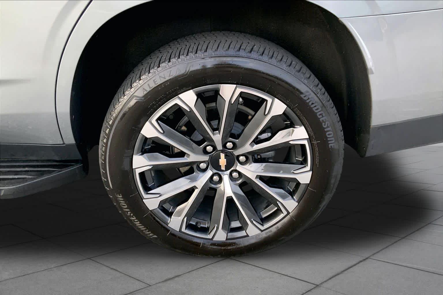 Used 2025 Sterling Gray Metallic Chevrolet High Country image 10
