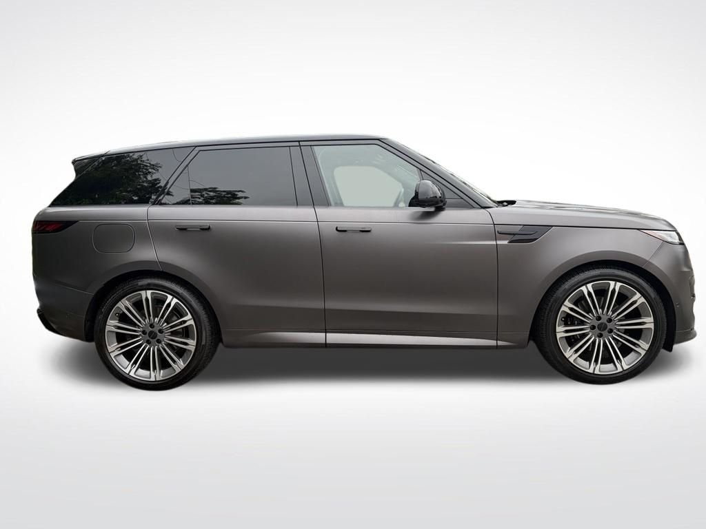 Used 2026 Gray Land Rover Dynamic SE image 4