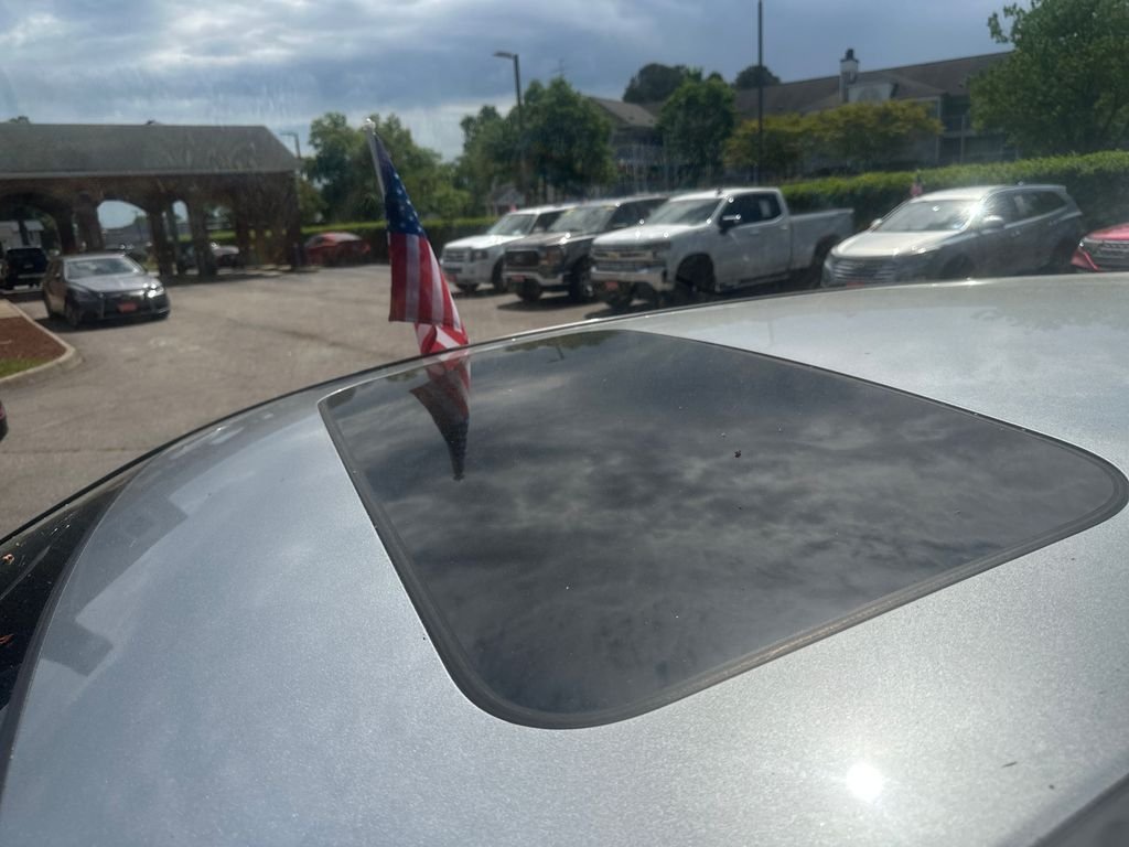 Used 2018 Silver Honda EX image 6
