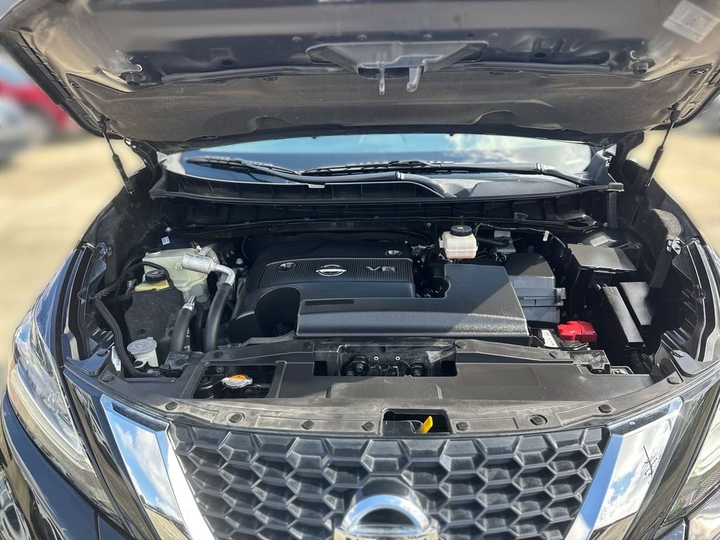 Used 2020 Black Nissan S image 17