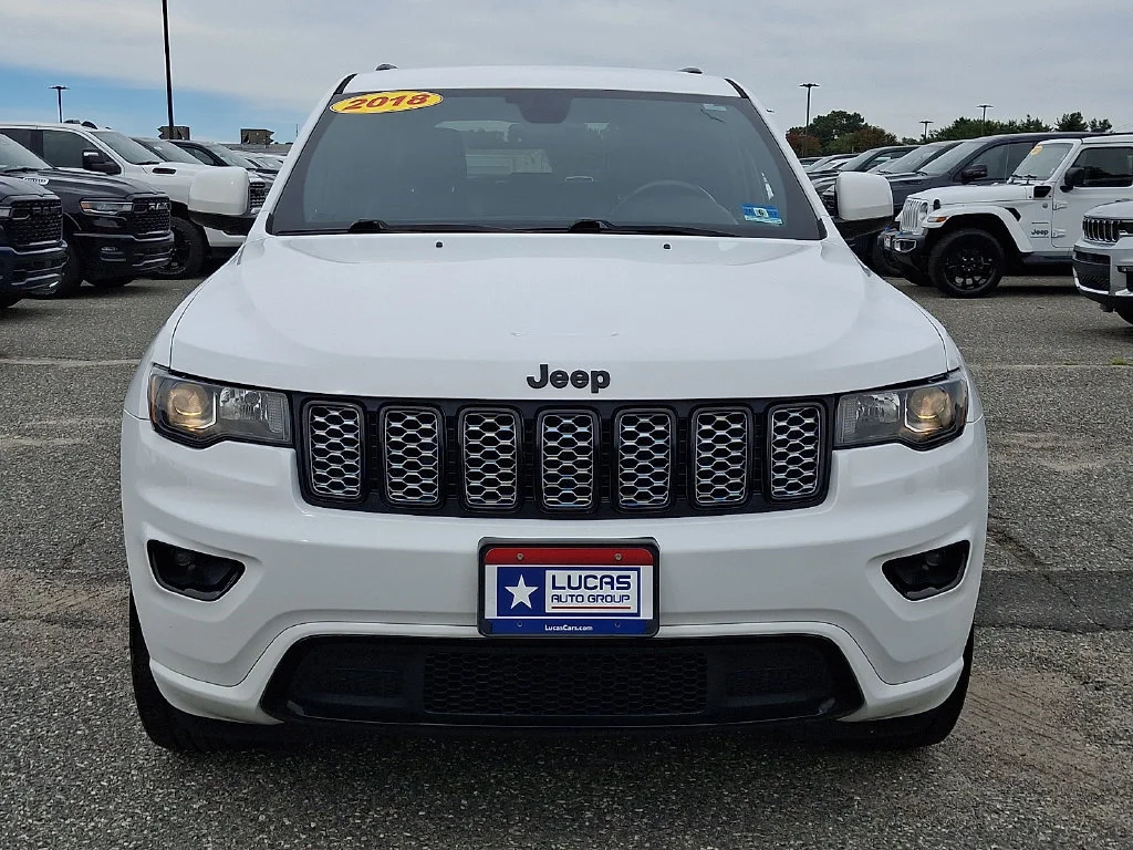 Used 2018 Bright White Clearcoat Jeep Altitude image 4