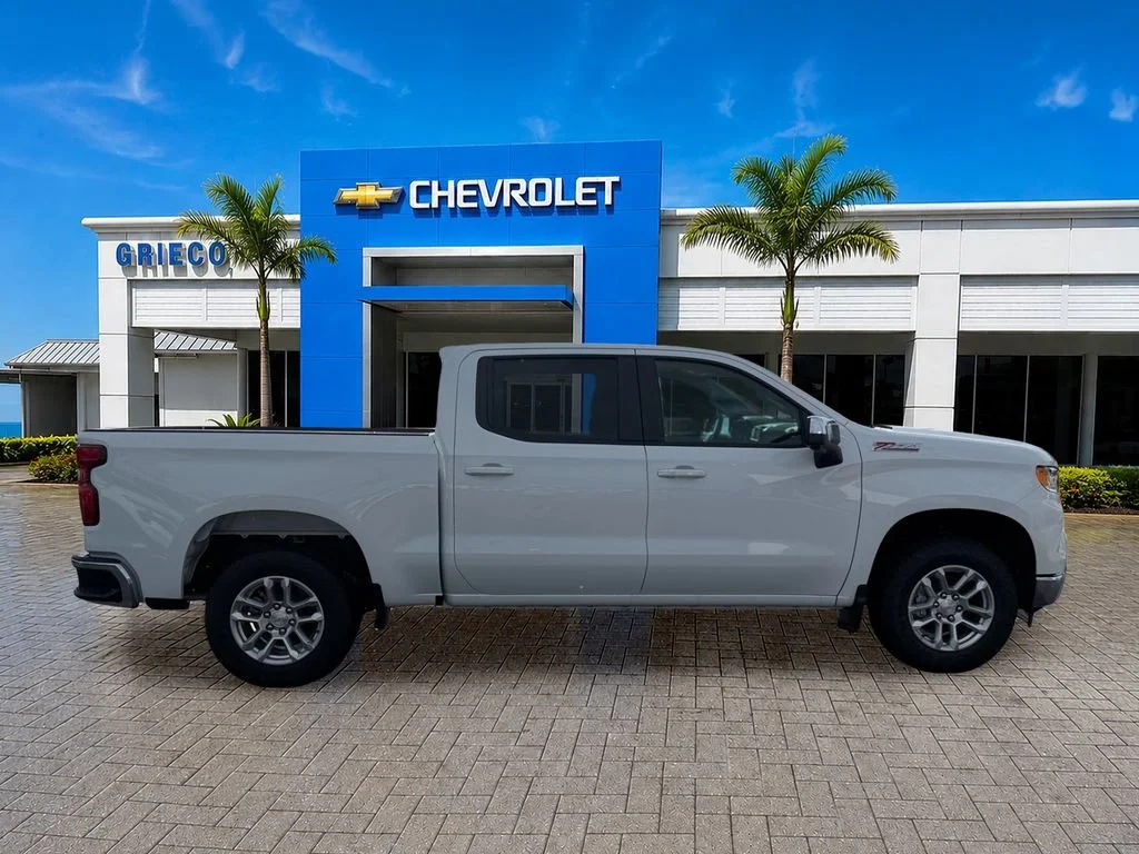 New 2026 Summit White Chevrolet LT image 8
