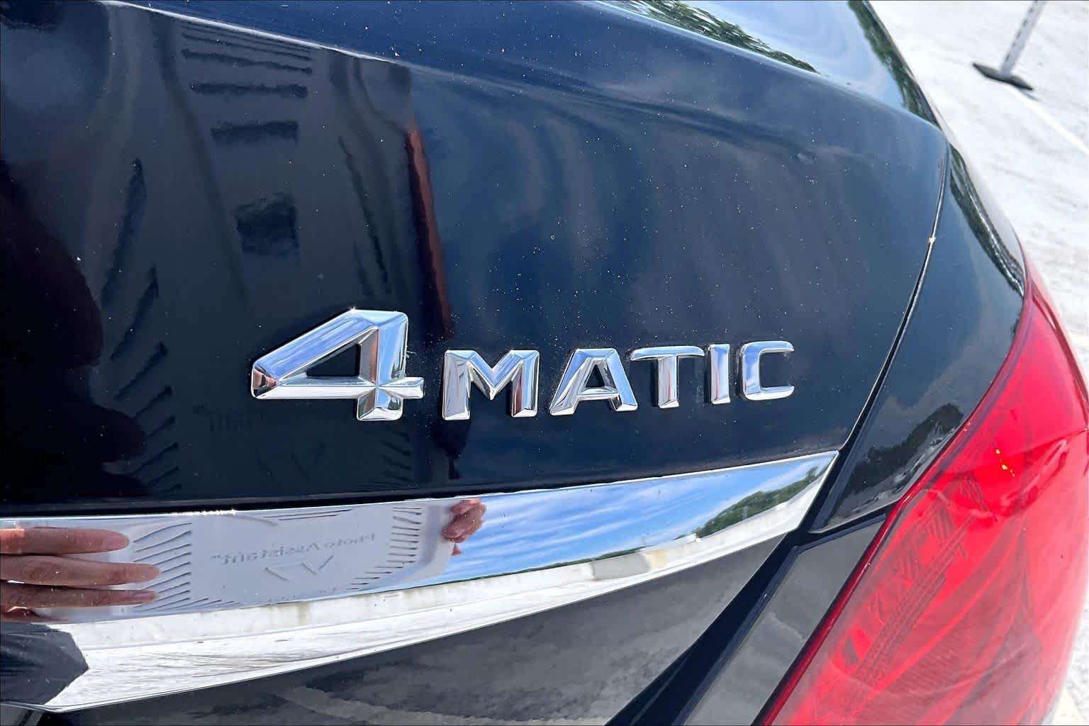 Used 2015 Obsidian Black Metallic Mercedes-Benz C 300 image 10