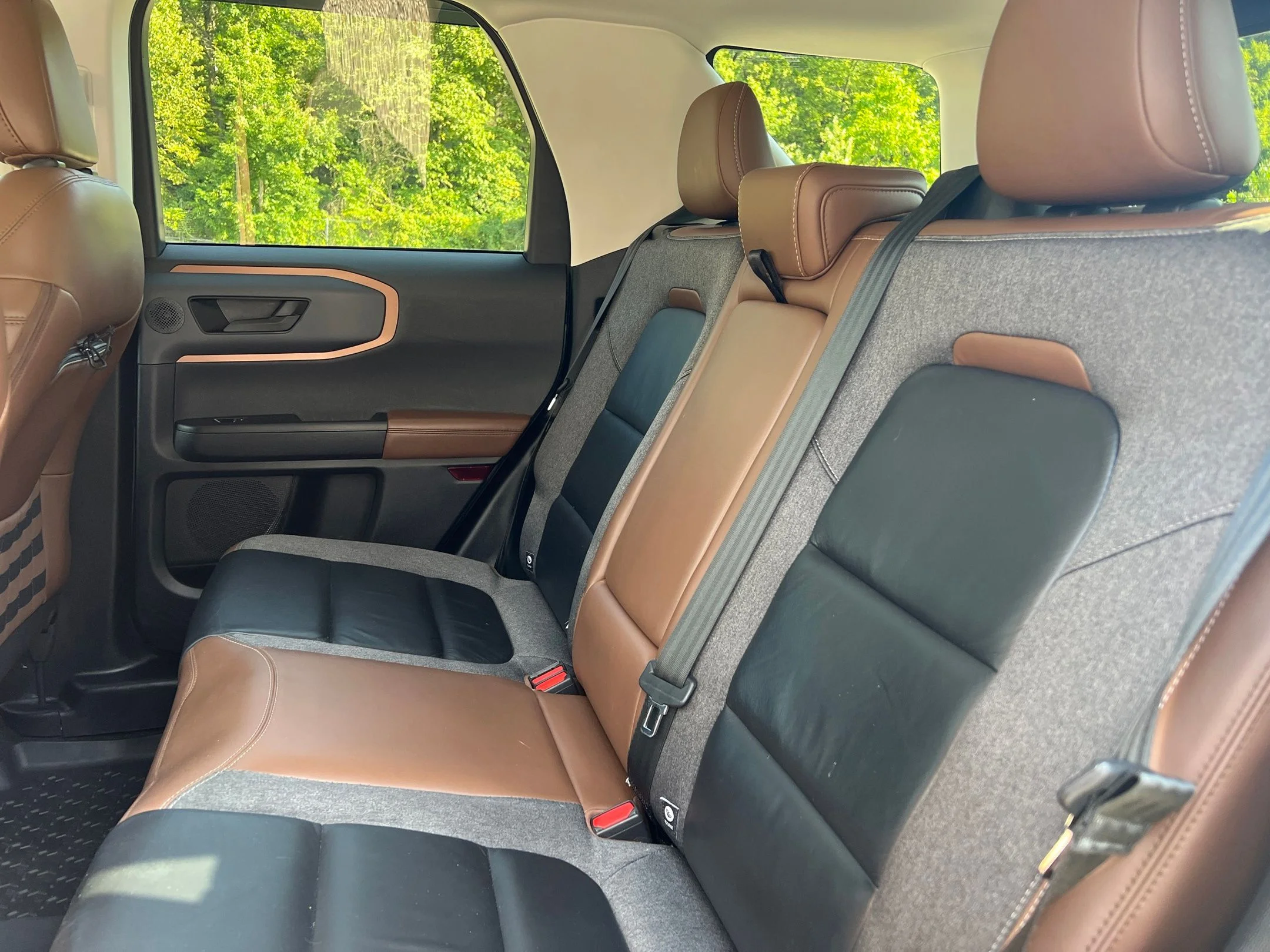 Used 2022 Gray Metallic Ford Outer Banks image 23