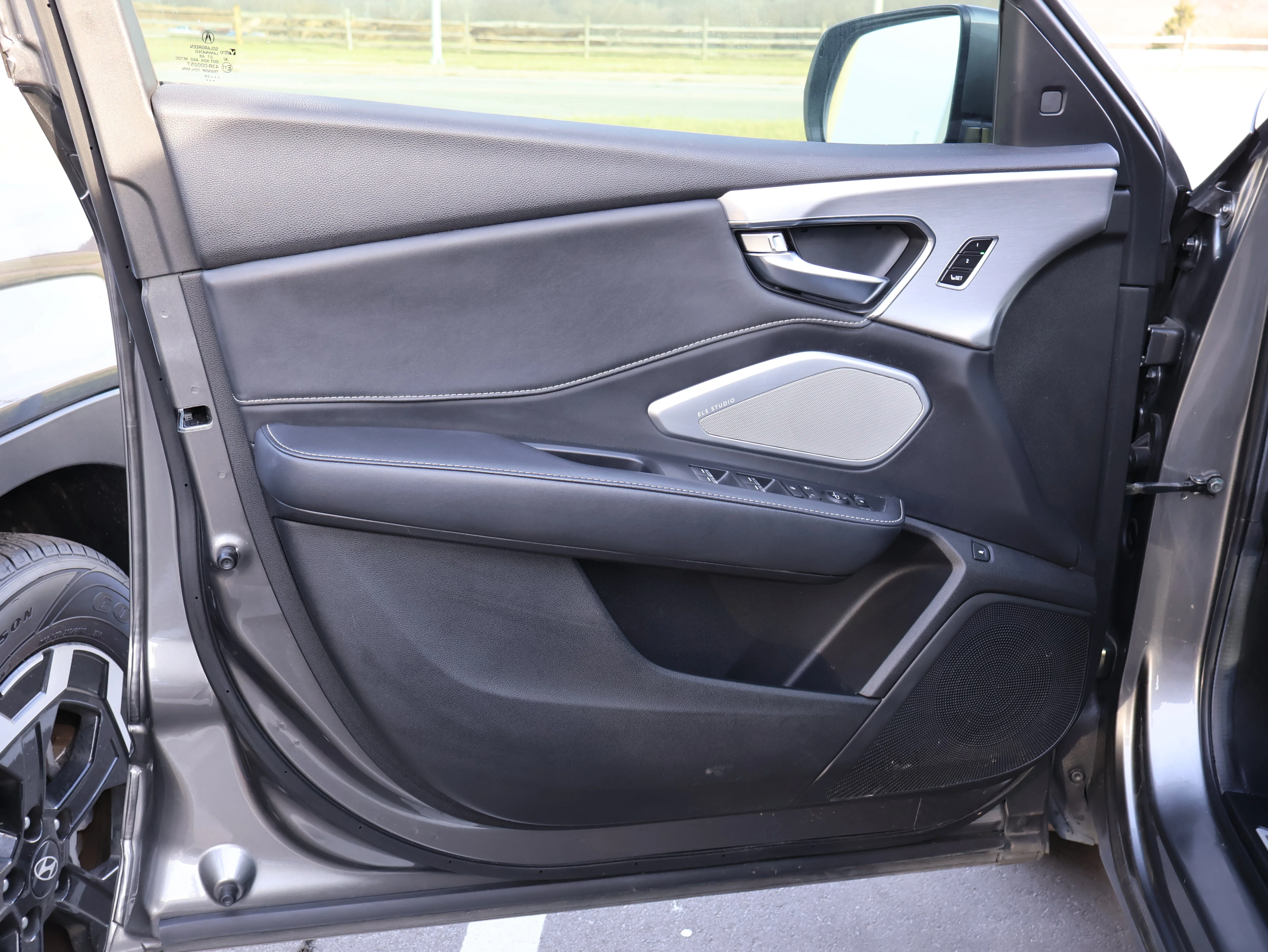 Used 2024 Liquid Carbon Metallic Acura w/Technology Package image 19