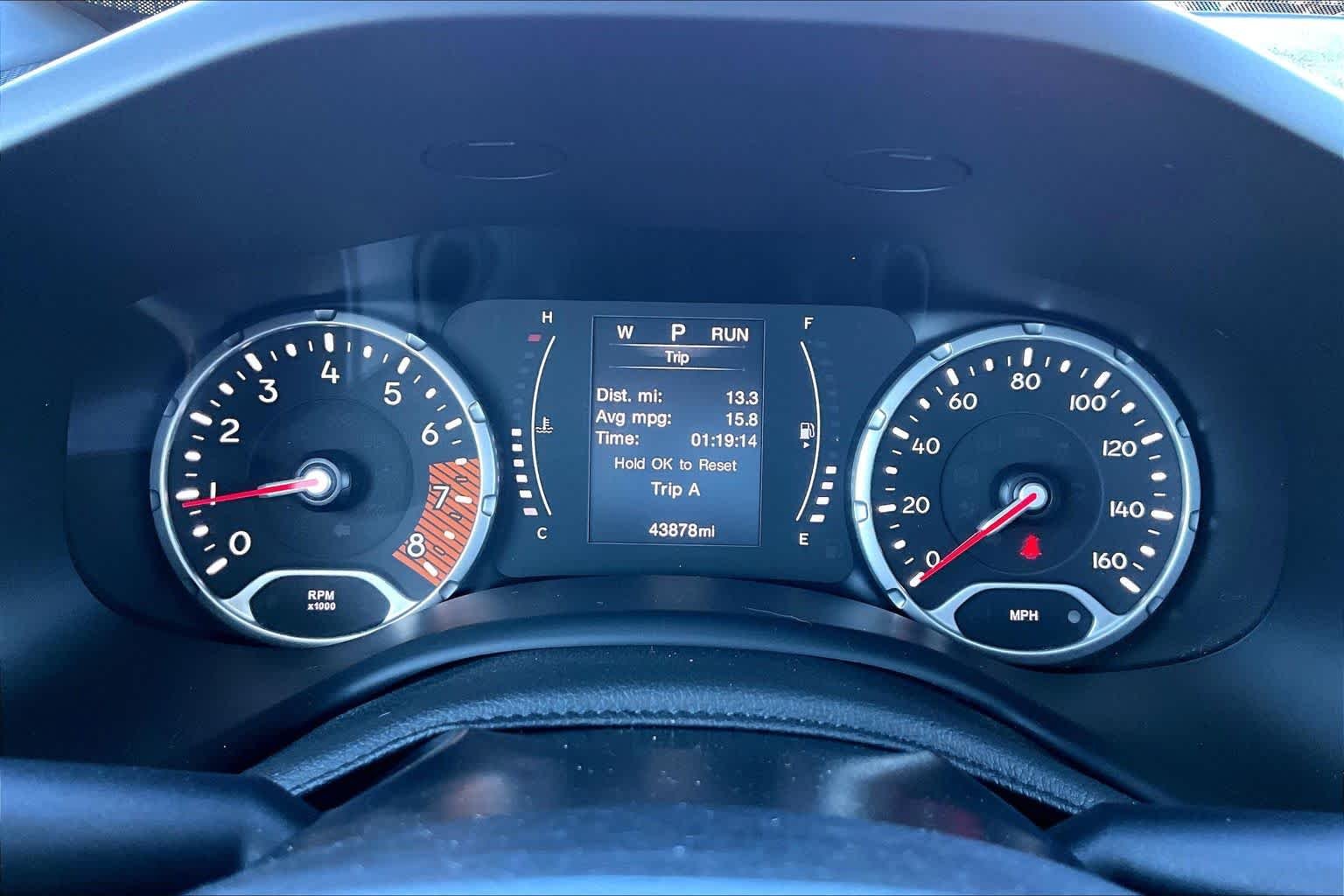 Used 2020 Brilliant Blue Metallic Clear Coat Jeep Jeepster image 23