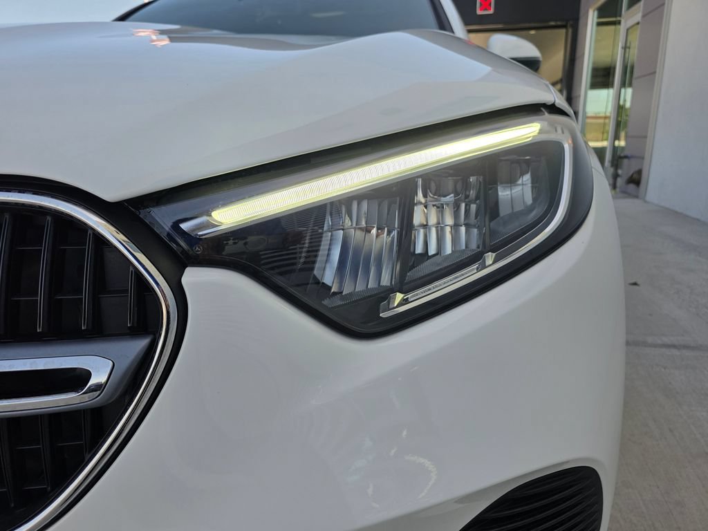New 2026 Polar White Mercedes-Benz GLC 300 image 40