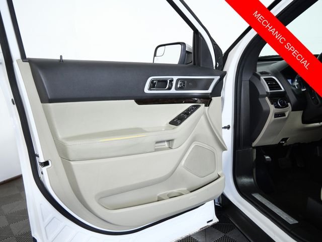 Used 2014 White Ford Limited image 15