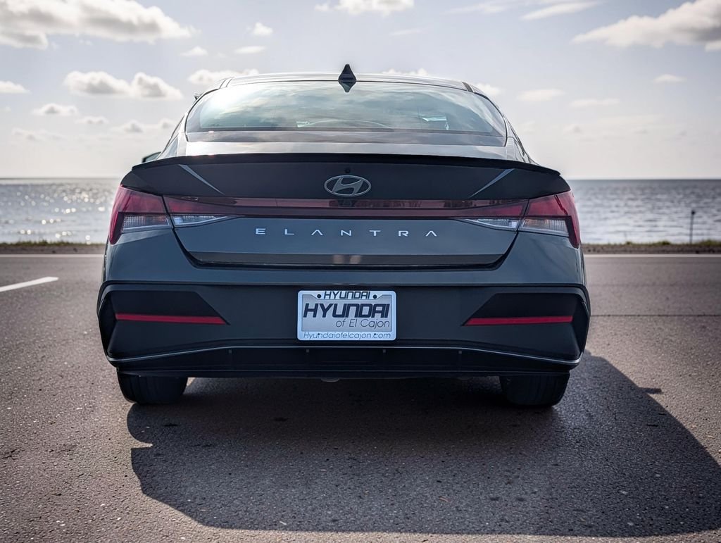 2026 Hyundai Elantra SEL Sport - Photo 6