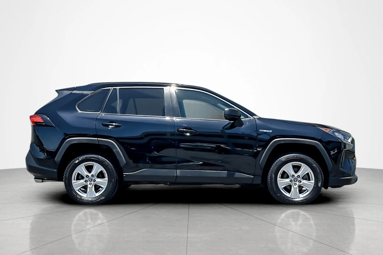 Used 2021 MIDNIGHT BLACK Toyota Hybrid LE image 6