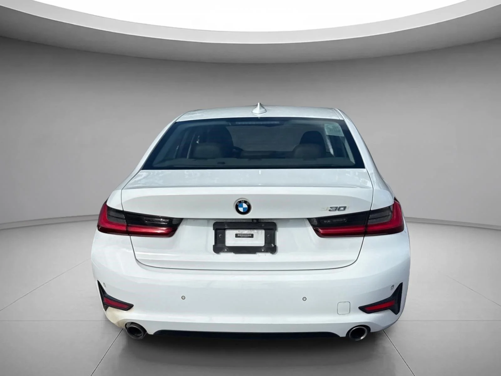 Used 2019 Alpine White BMW 330i image 12