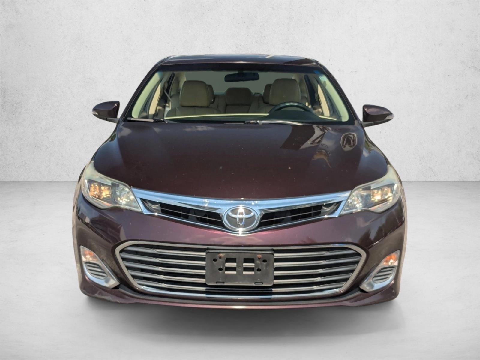 Used 2015 Sizzling Crimson Mica Toyota XLE image 2