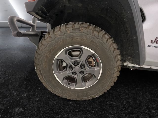 Used 2020 Silver Jeep Rubicon image 27