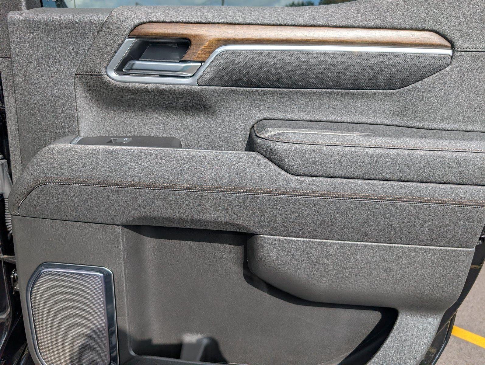 2026 Chevrolet Silverado 1500 High Country - Photo 37