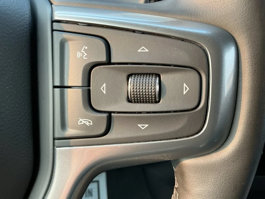Used 2024 Summit White Chevrolet LT Trail Boss image 19