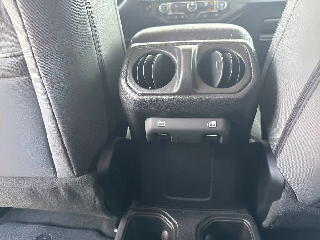 Used 2025 Red Jeep Sport S image 21